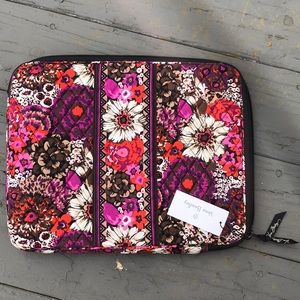 Vera Bradley laptop sleeve/case.